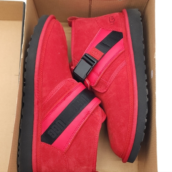 UGG Neumel Snapback Chukka Boots Mens Size 11 Red Black Ankle Sheepskin 1118570 - Picture 2 of 11
